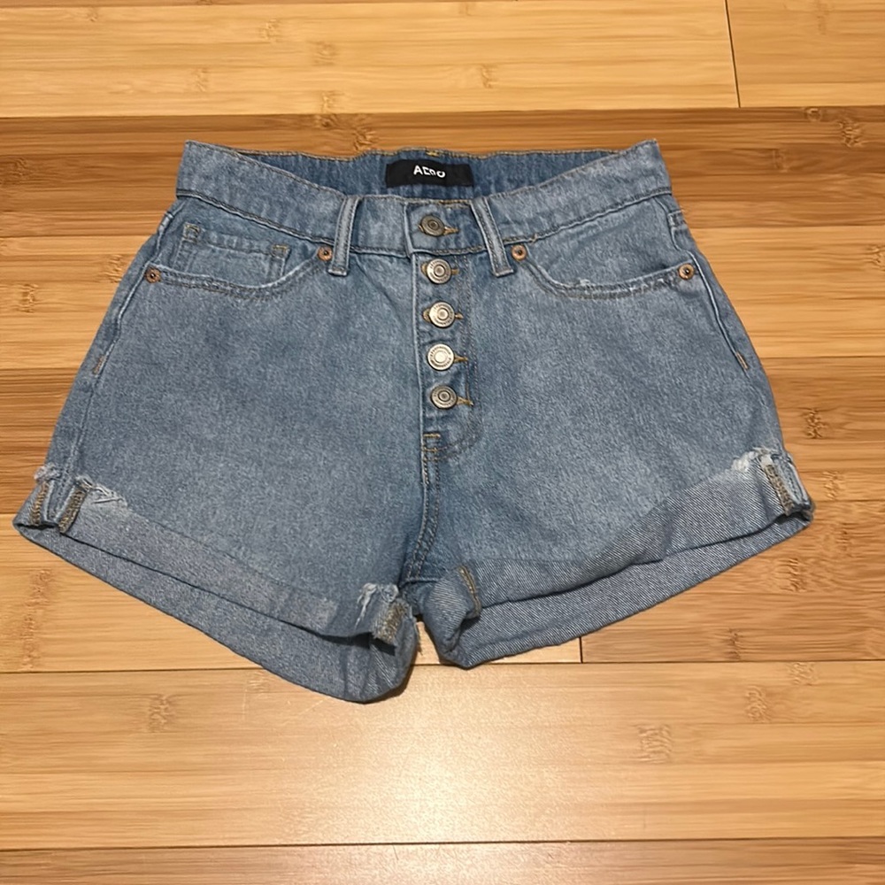 🤩 Mom Shorts